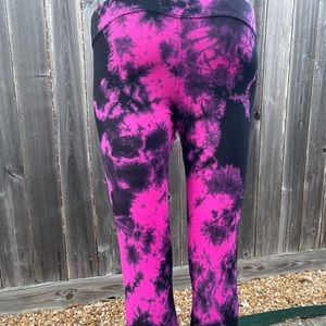Equilibrium Capri Leggings